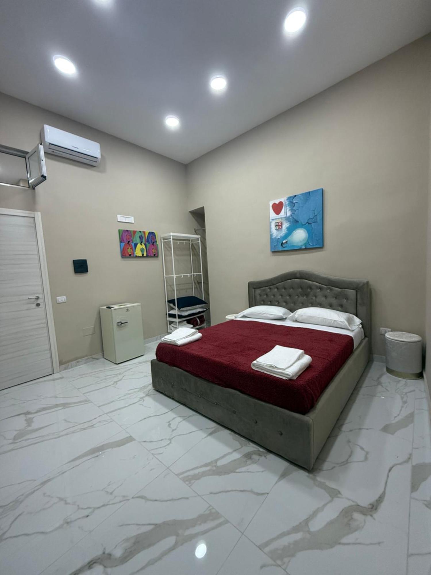 Appartement Valentino Caracciolo 105 *