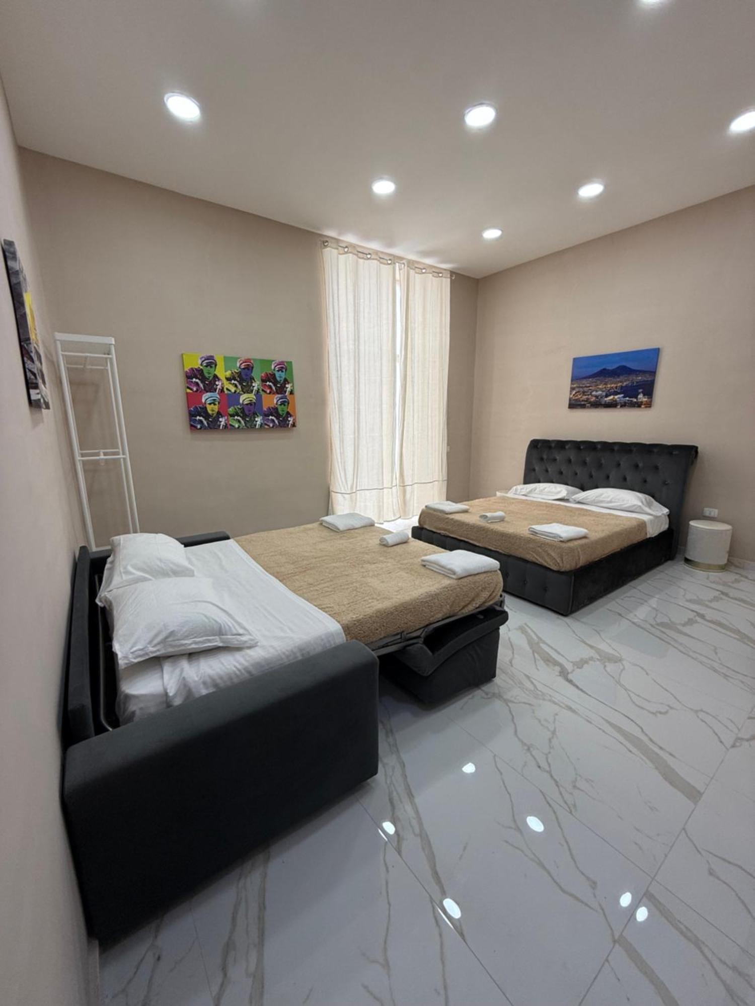 Valentino Caracciolo 105 Appartement