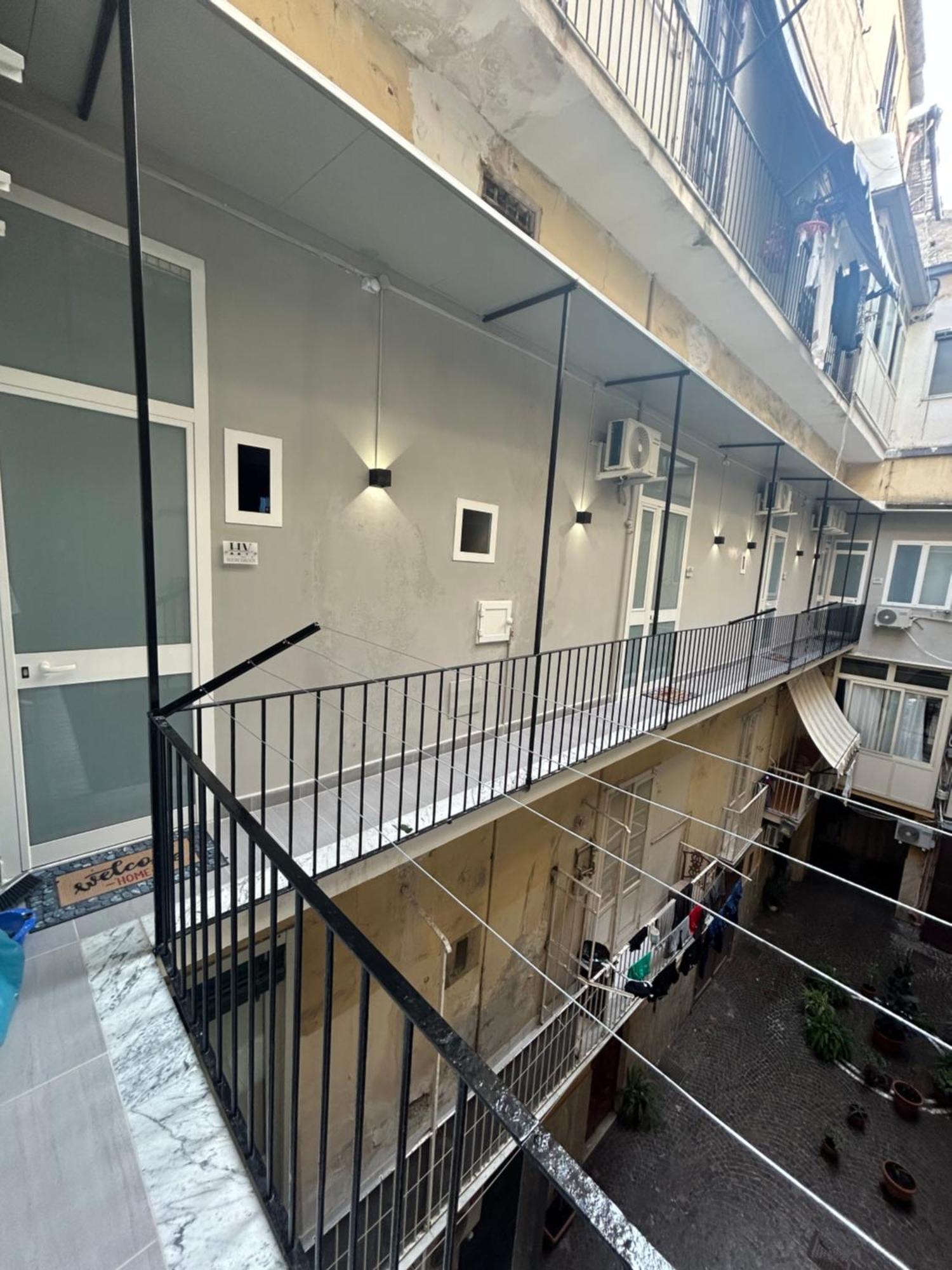 Valentino Caracciolo 105 Appartement