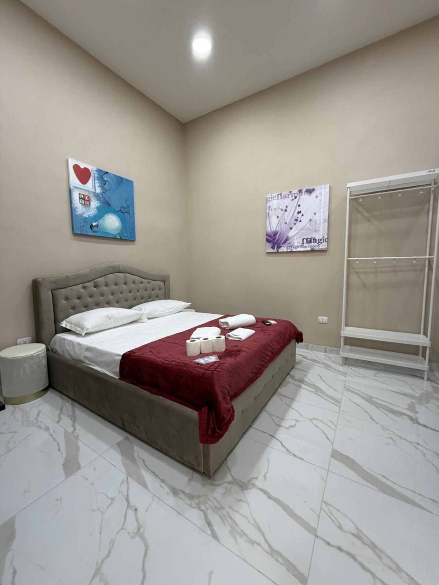 Appartement Valentino Caracciolo 105