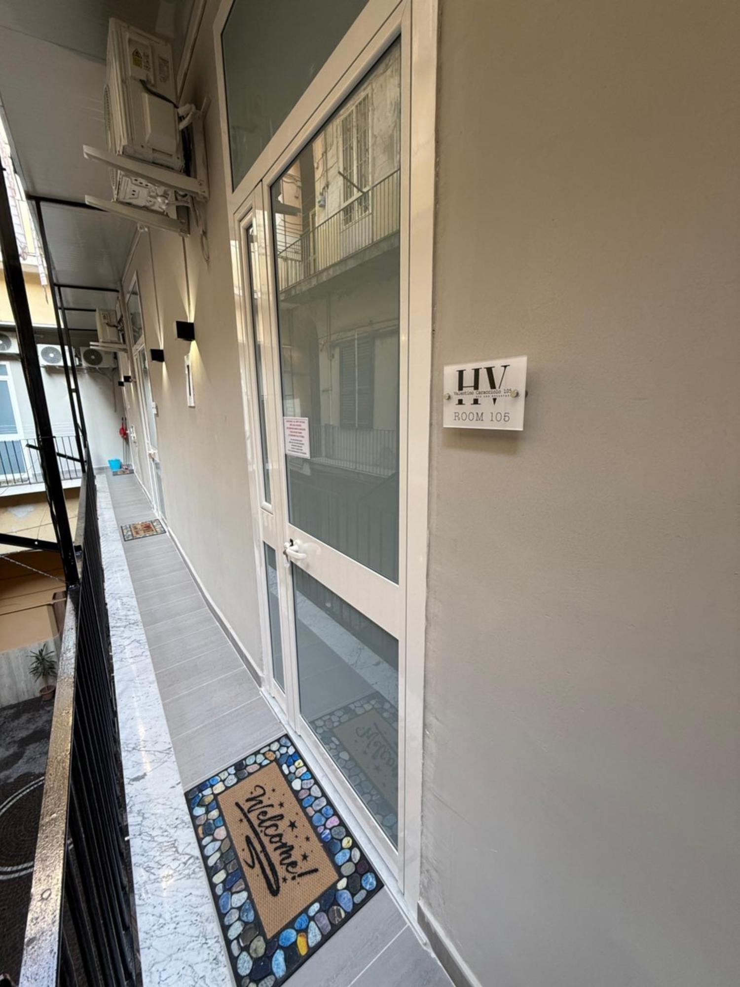 Valentino Caracciolo 105 Appartement
