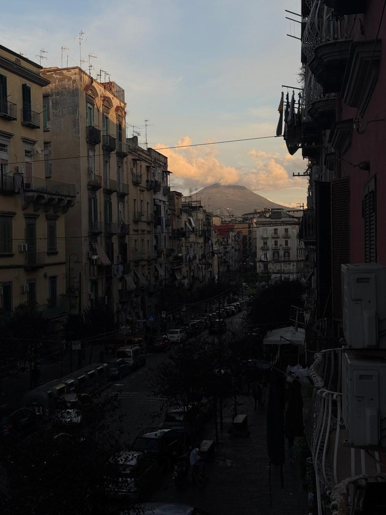 Appartamento Valentino Caracciolo 105 Napoli