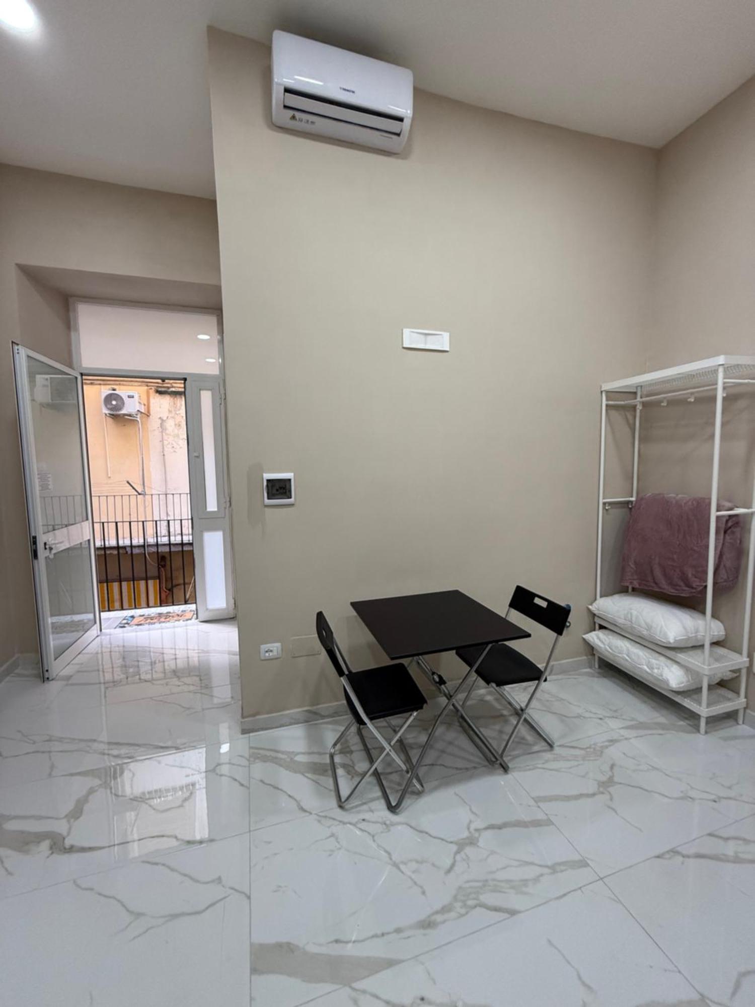 Valentino Caracciolo 105 * Napoli